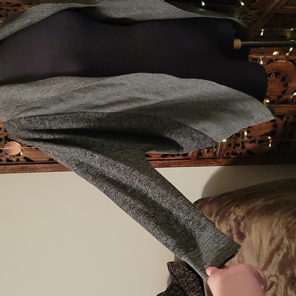 Active cardigan